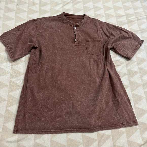 Amazon Other - NWOT men’s Amazon Brandless brown short sleeve Henley pocket tee